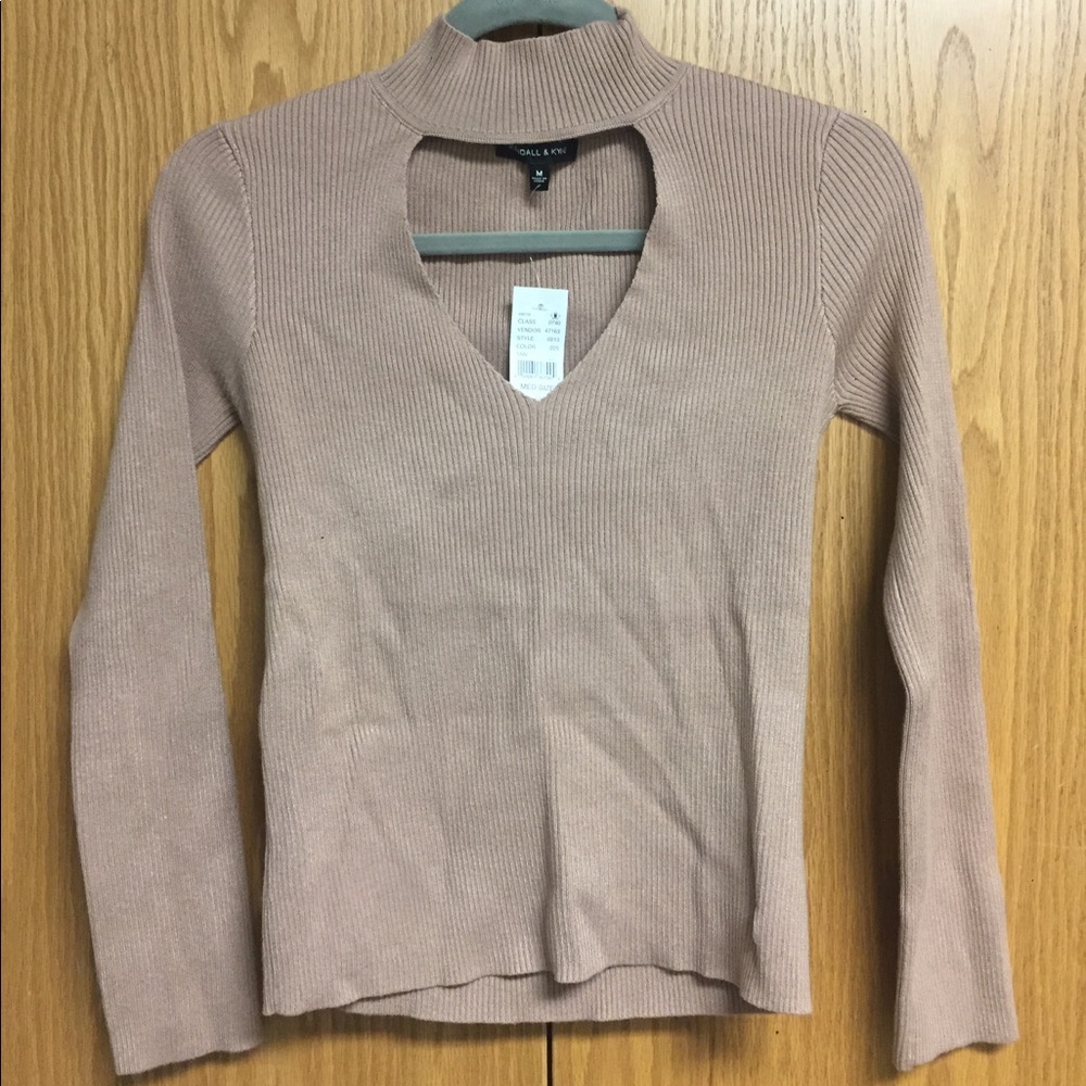 KeyHole Long Sleeve Top - Slightly Turtleneck